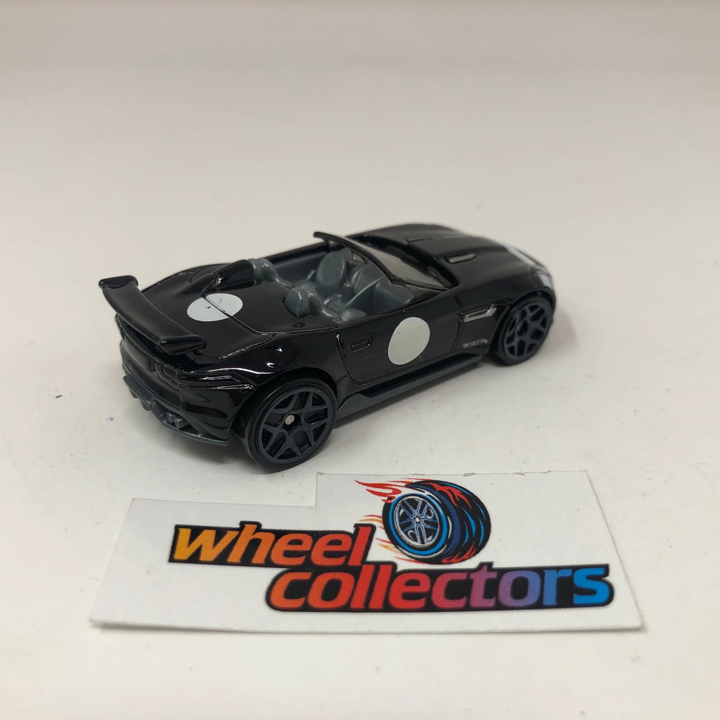 15 Jaguar F-Type Project 7 * Black * Hot Wheels Loose