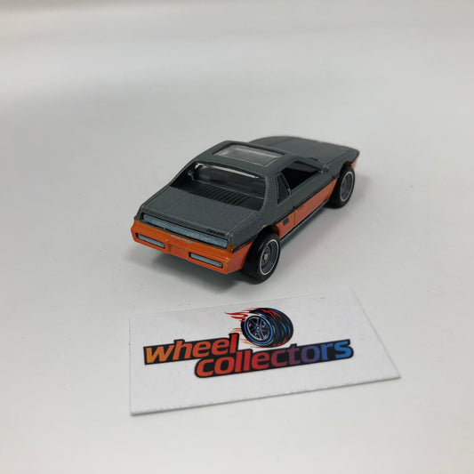 Pontaic Fiero 2M4 * Hot Wheels 1:64 scale Loose