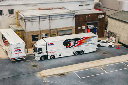 Tarmac Works 1:64 Mitsubishi Fuso Super Great Honda Racing Team Mugen