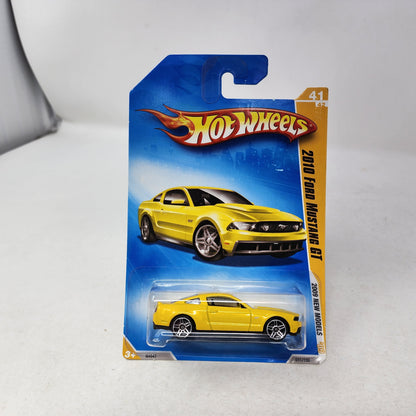 2010 Ford Mustang GT #41 * Yellow * 2009 Hot Wheels NEW MODELS