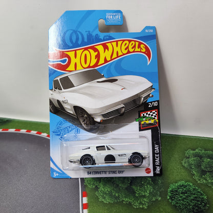 64 Corvette Sting Ray #10 * White * Hot Wheels 2021