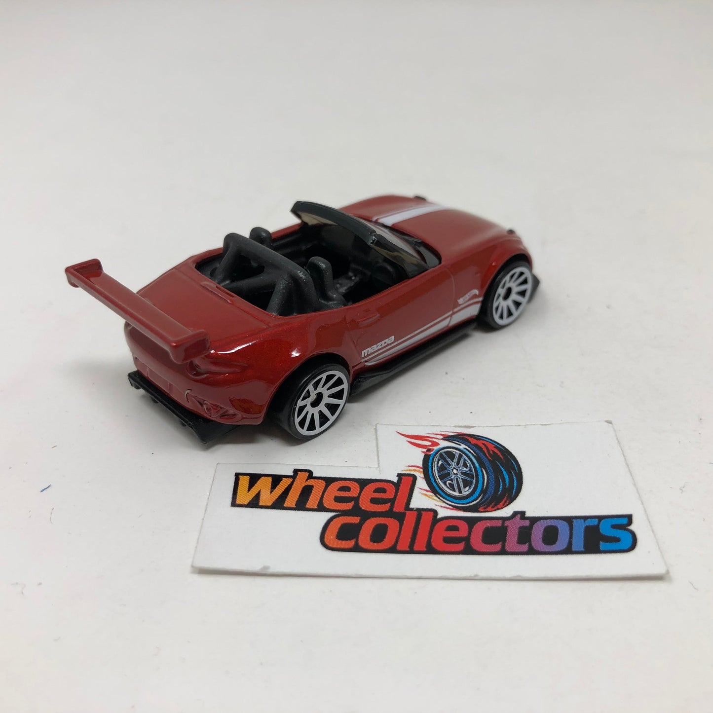 15 Mazda MX-5 Miata * Red * Hot Wheels Loose 1:64 Scale