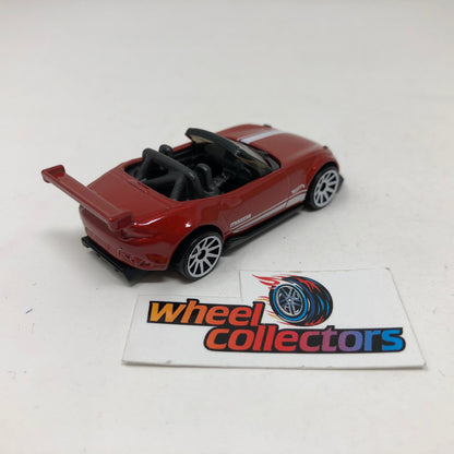 15 Mazda MX-5 Miata * Red * Hot Wheels Loose 1:64 Scale
