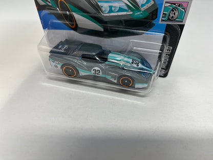 76 Greenwood Corvette #11 * Silver * 2024 Hot Wheels SHORT CARD Case J