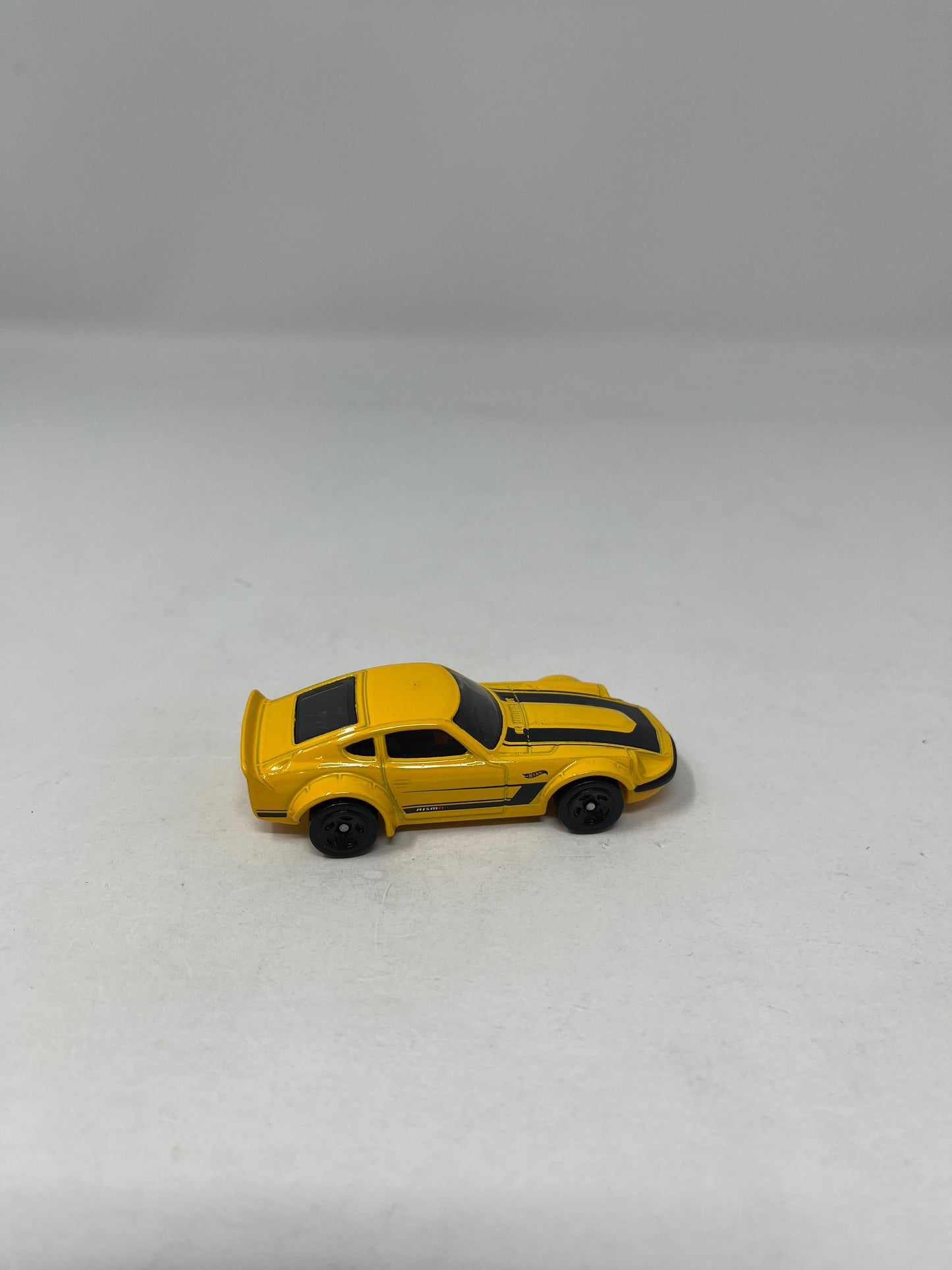 Datsun 240Z * Yellow * Hot Wheels Loose 1:64 Scale