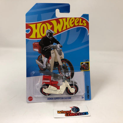 Honda Super Cub #160 * Red * 2023 Hot Wheels International Case J