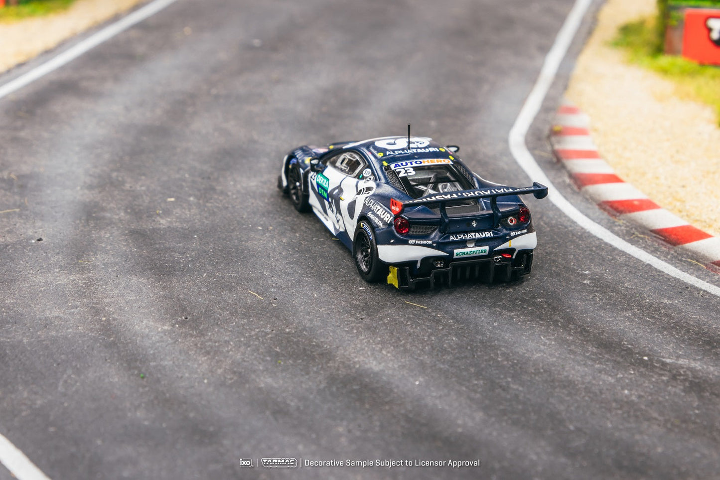 Tarmac Works 1:64 Ferrari 488 GT3, DTM 2021 N眉rburgring Race 2 Winner, Alex Albon
